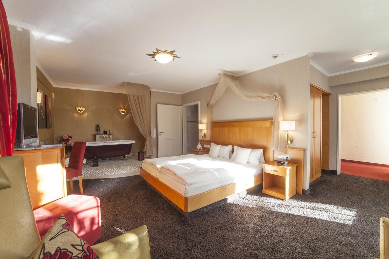 Hotel Backenkoehler Ganderkesee Buitenkant foto